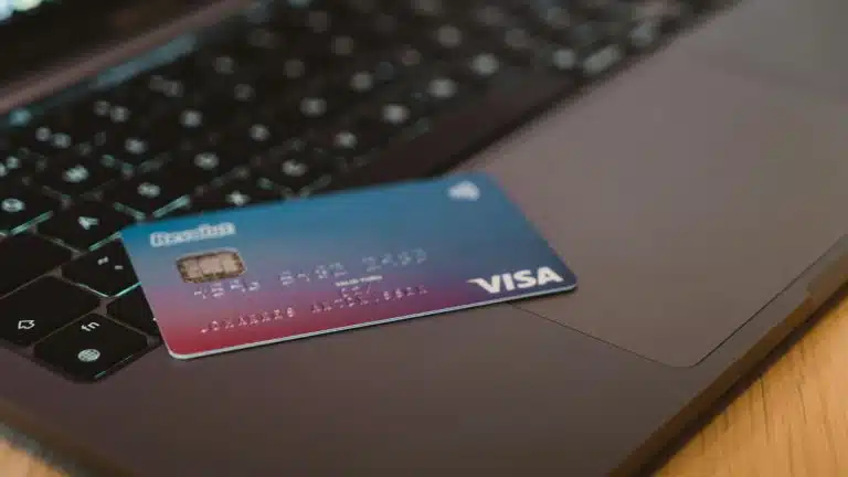 Le rôle du marquage laser dans la sécurité des documents et des produits financiers